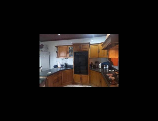 4 BEDROOM FREESTANDING FOR SALE IN SHALLCROSS